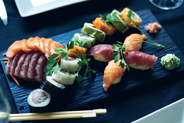 Istnieje wiele różnych rodzajów sushi
